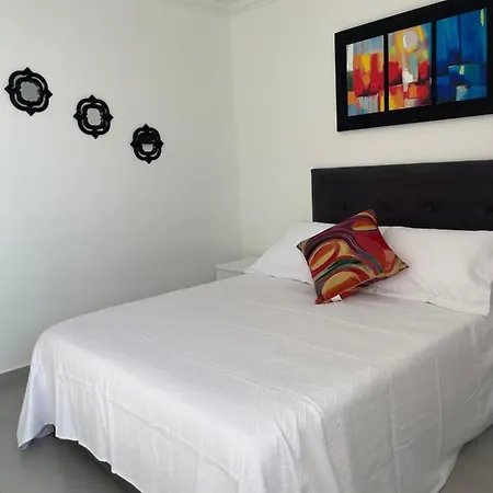 Hermoso Apartamento, Con Vista Al Mar, En De Indias, Dos Cuartos
