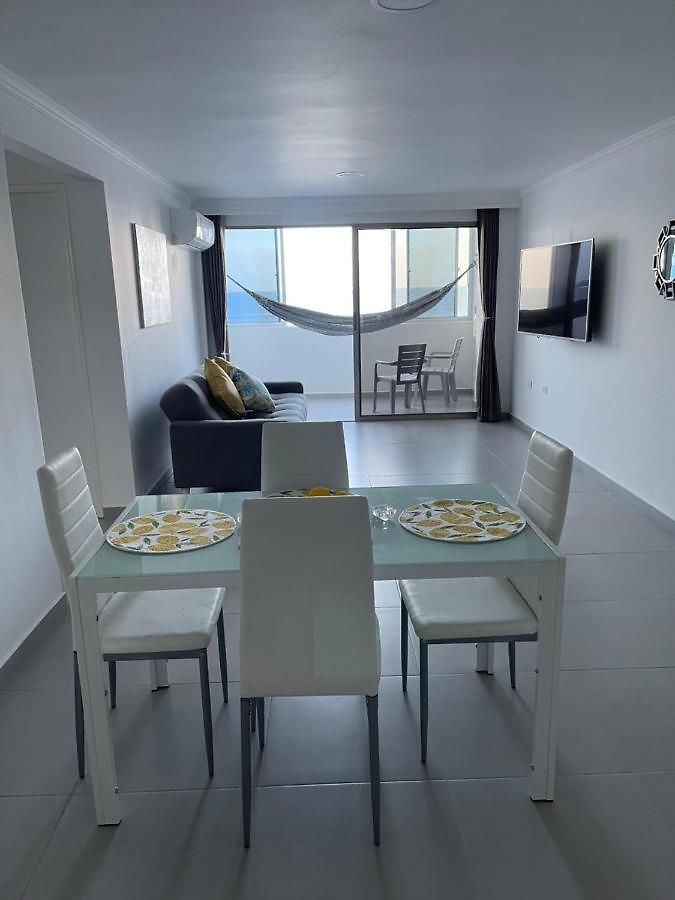 Hermoso Apartamento, Con Vista Al Mar, En De Indias, Dos Cuartos