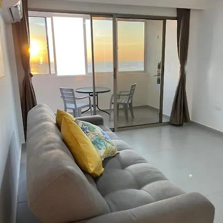 Hermoso Apartamento, Con Vista Al Mar, En De Indias, Dos Cuartos *