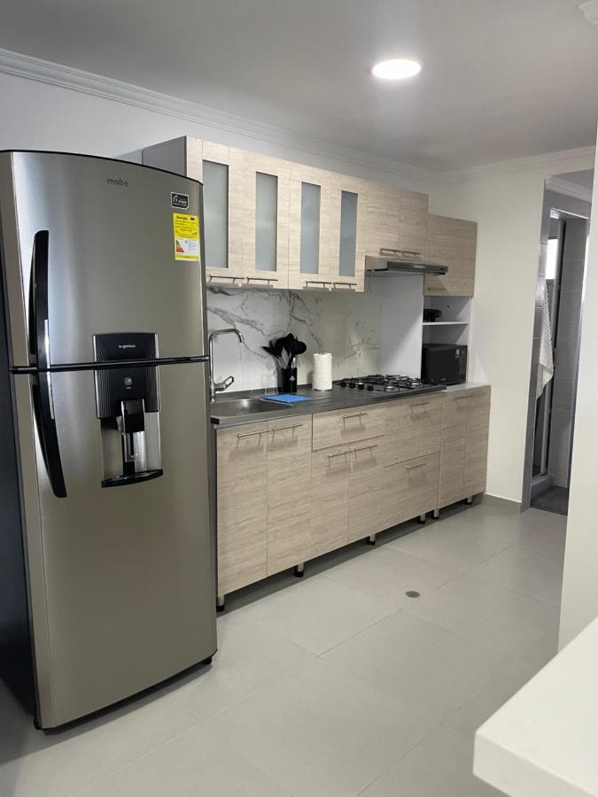 Apartamento Hermoso Apartamento, Con Vista Al Mar, En De Indias, Dos Cuartos