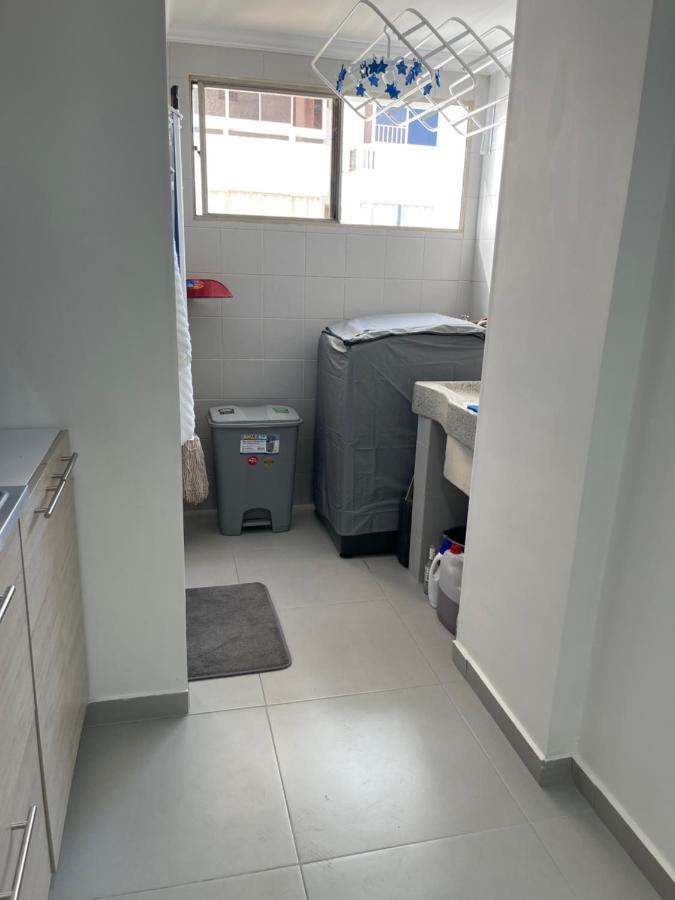 Hermoso Apartamento, Con Vista Al Mar, En De Indias, Dos Cuartos *