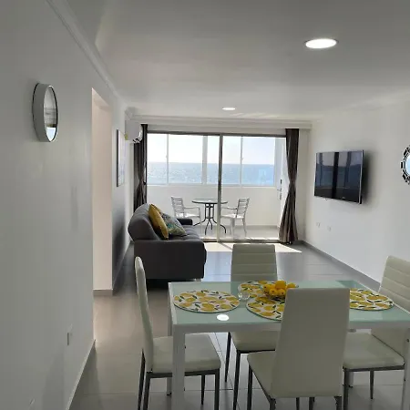 Apartamento Hermoso Apartamento, Con Vista Al Mar, En De Indias, Dos Cuartos Cartagena